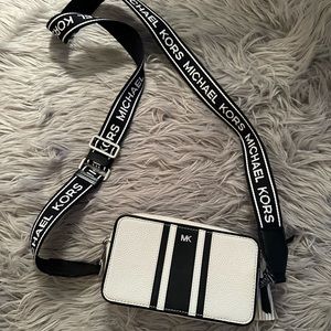 michael kors crossbody